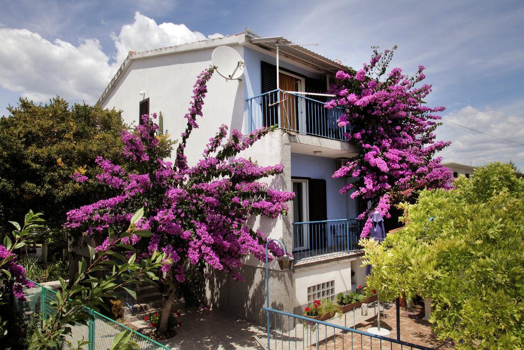 Apartments Irena Trogir Buitenkant foto